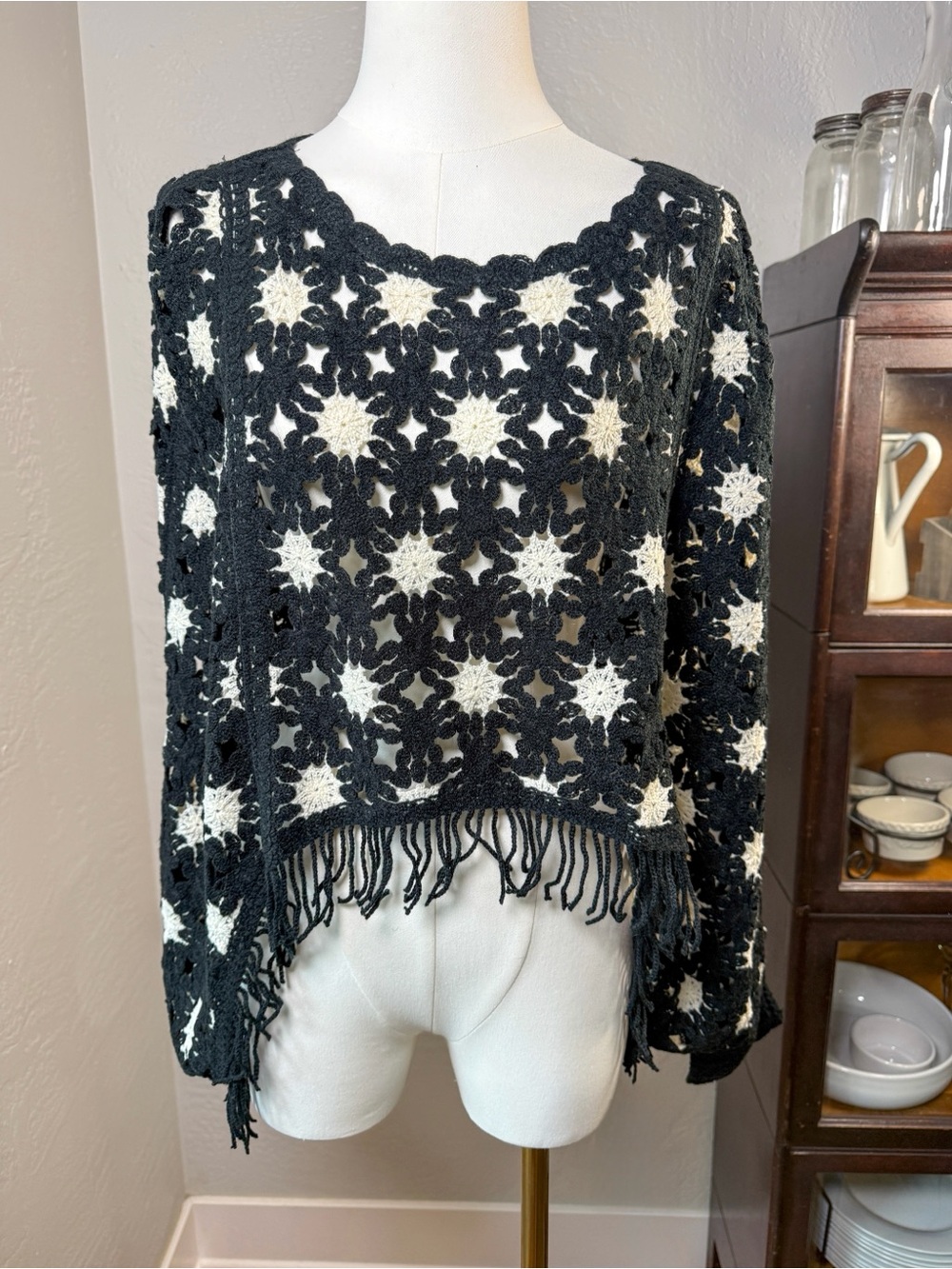 House of Harlow 1960 Black & Cream Crochet Fringe Sweater One Size Boho